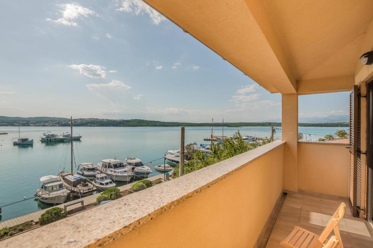 Apartments Celeste Климно Экстерьер фото