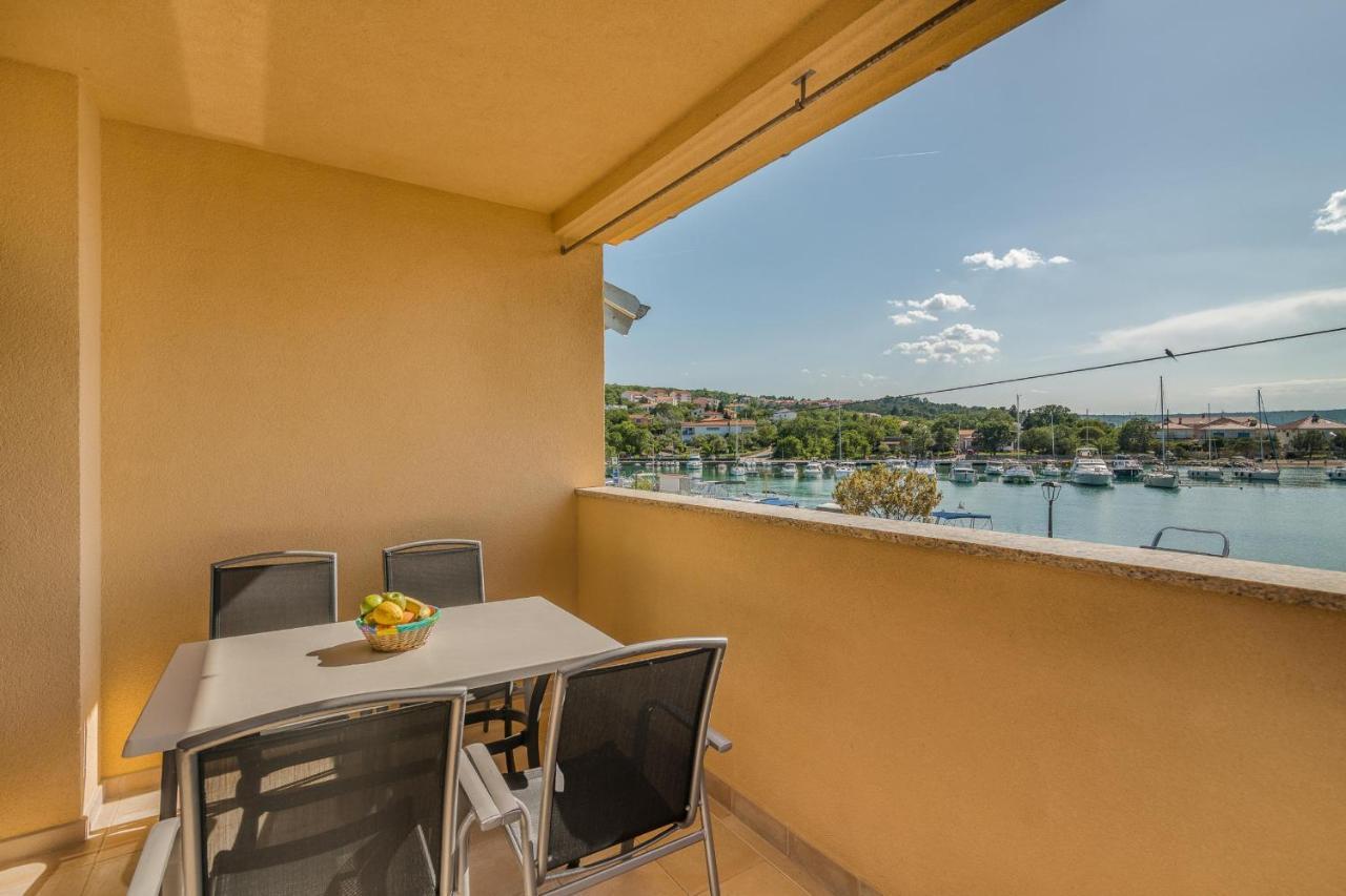 Apartments Celeste Климно Экстерьер фото