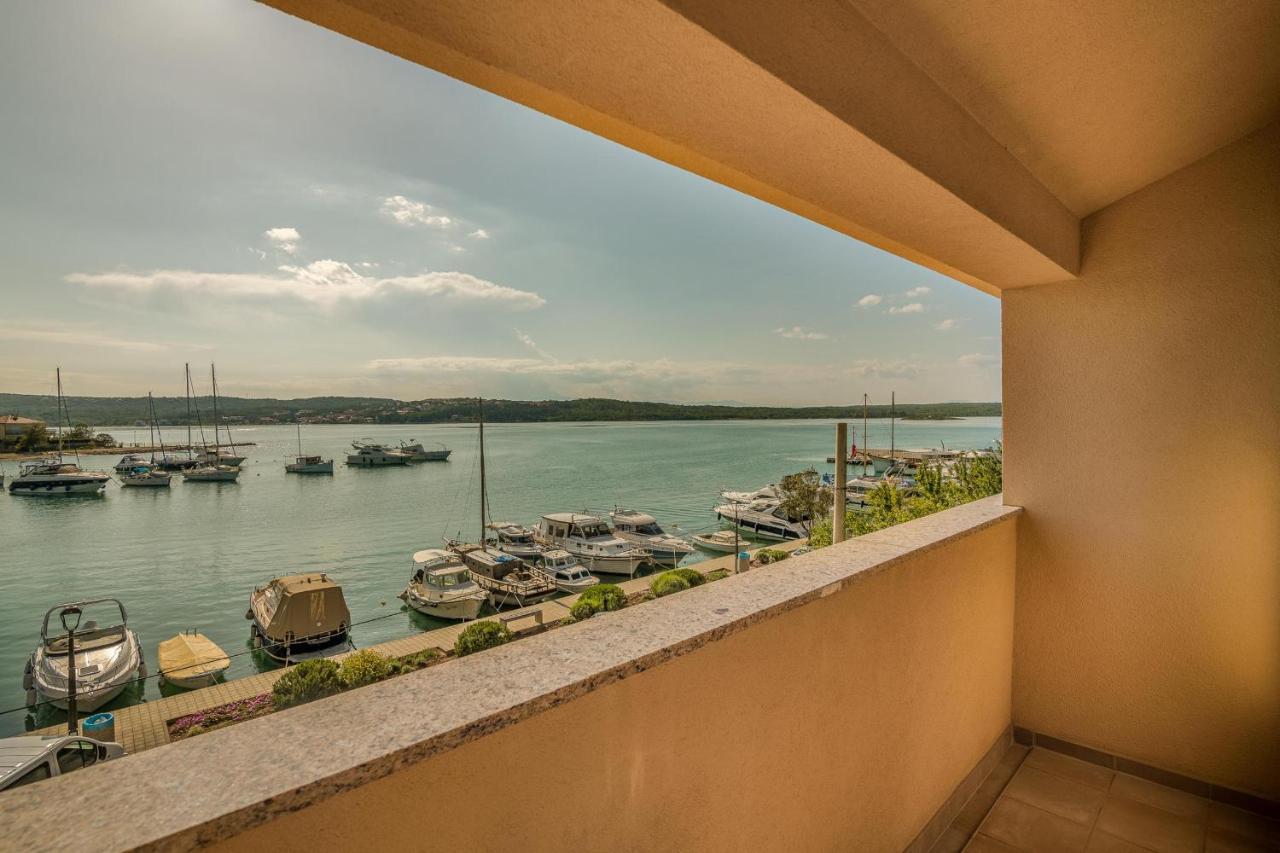 Apartments Celeste Климно Экстерьер фото