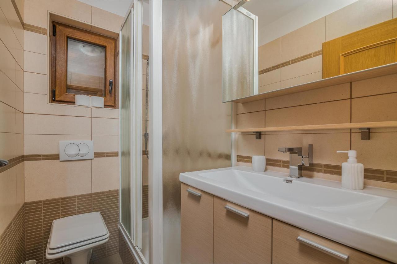 Apartments Celeste Климно Экстерьер фото