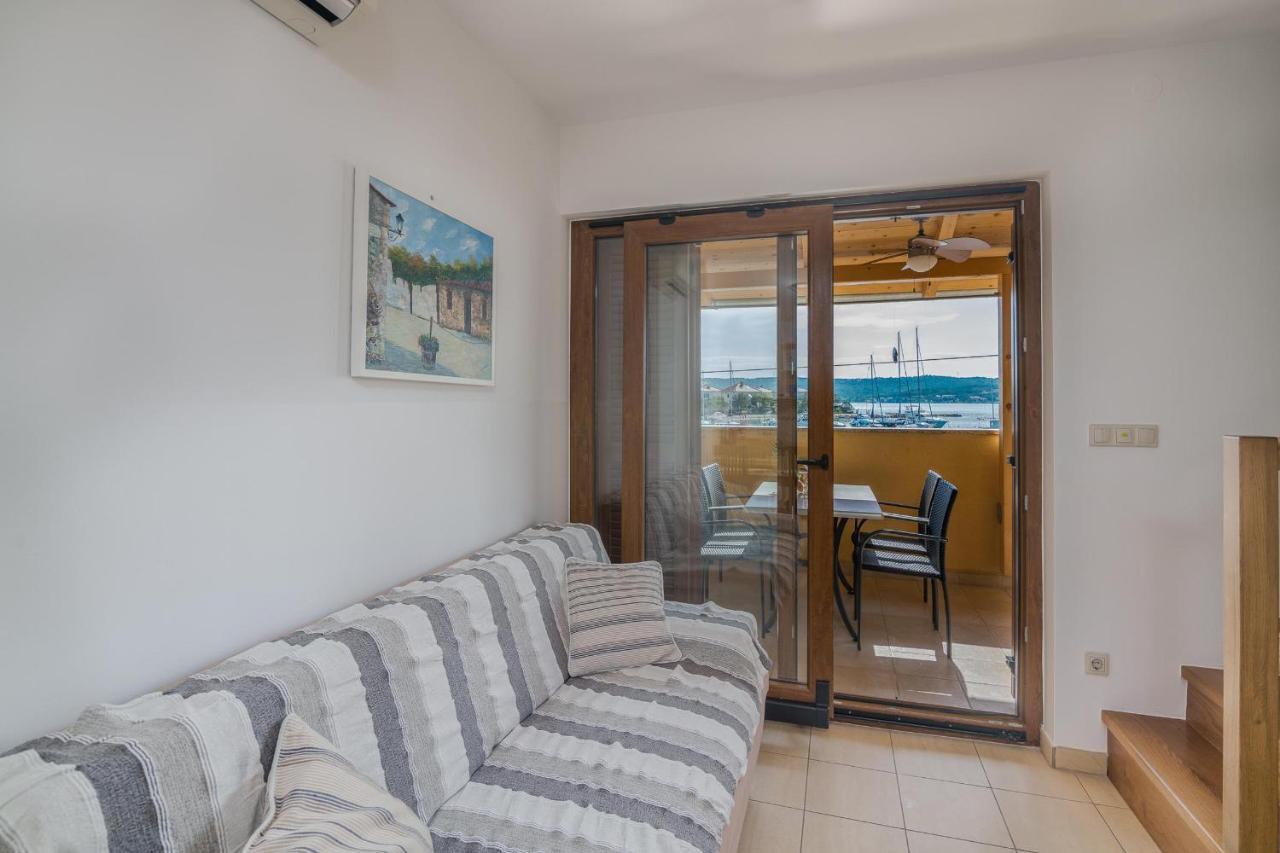 Apartments Celeste Климно Экстерьер фото