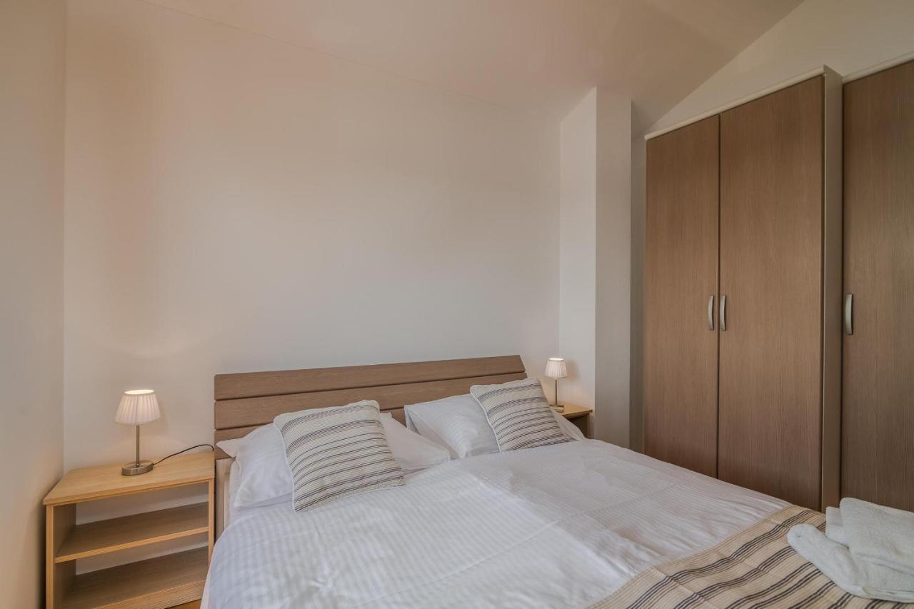 Apartments Celeste Климно Экстерьер фото