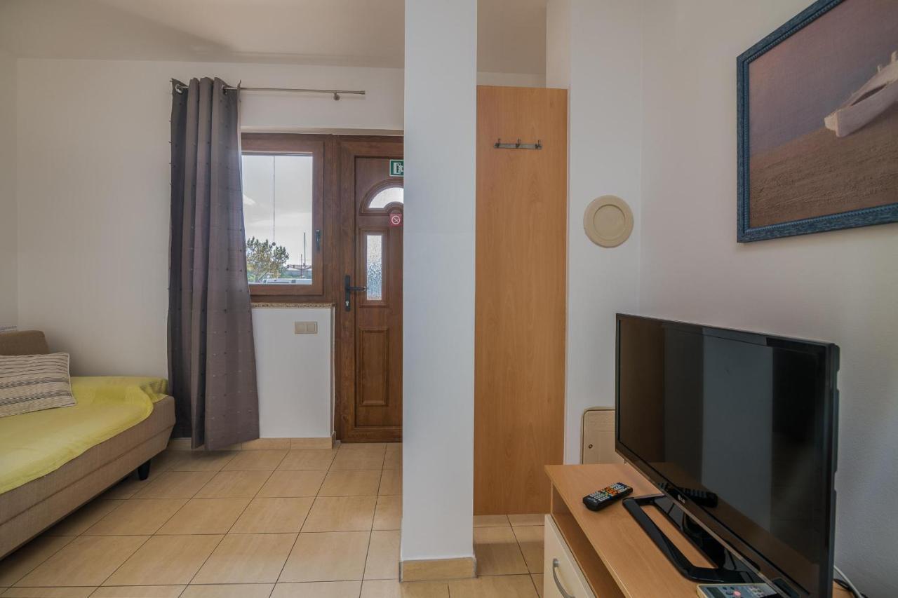 Apartments Celeste Климно Экстерьер фото