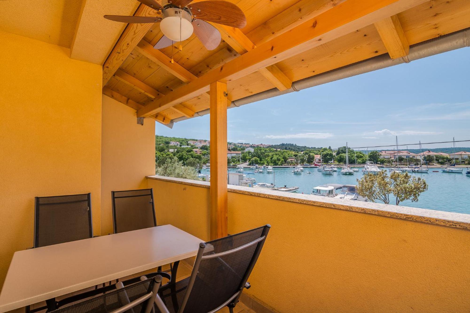 Apartments Celeste Климно Экстерьер фото