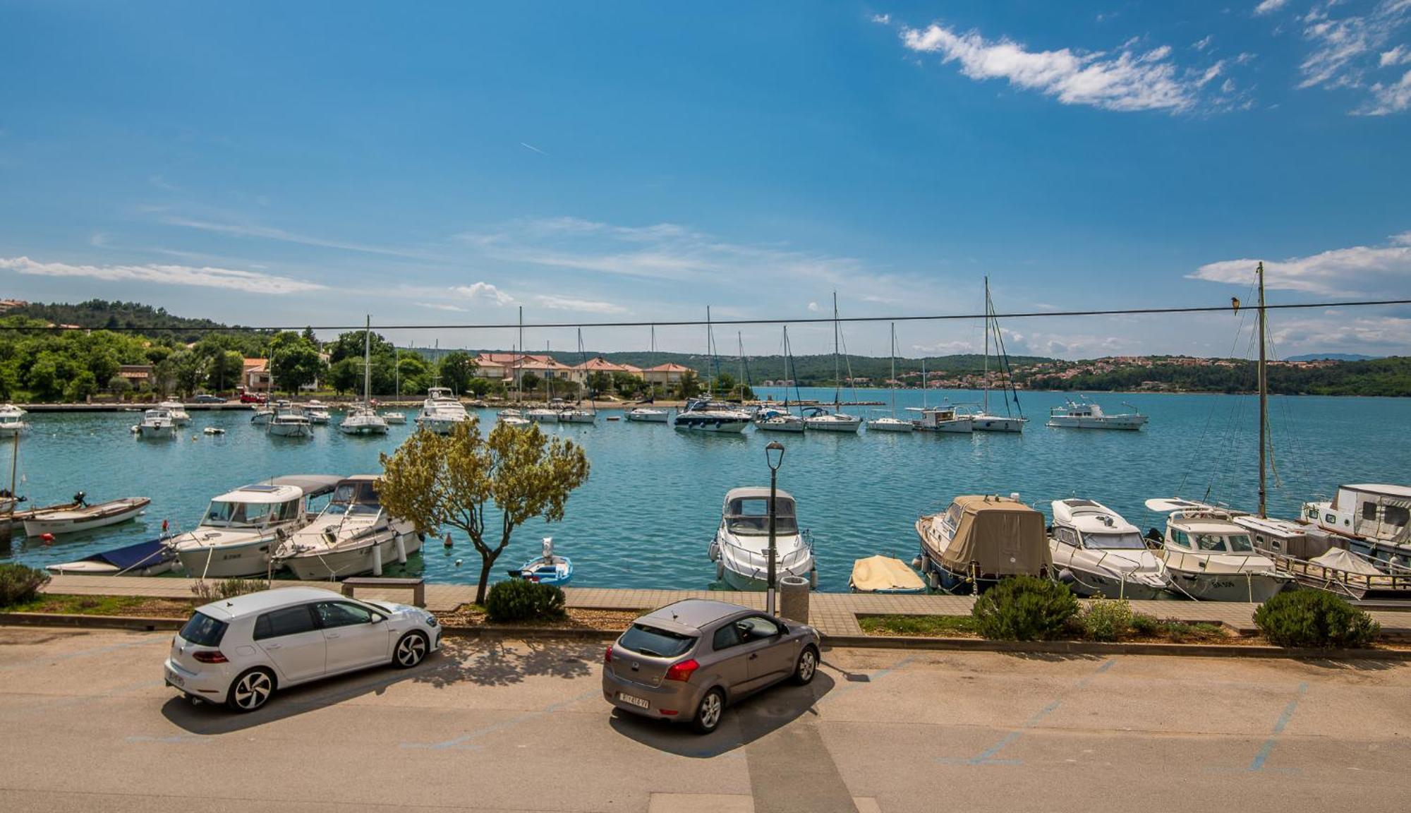 Apartments Celeste Климно Экстерьер фото